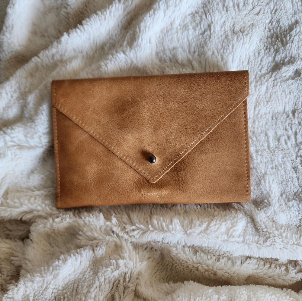 Hearth & Hand Magnolia - Soft Leather Wallet Cognac Foldover Closure